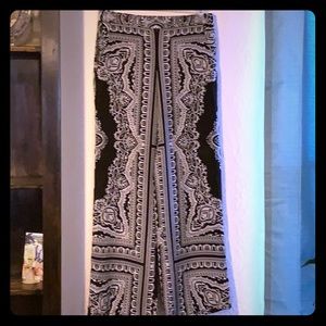 Cute Pants size Large w/pockets